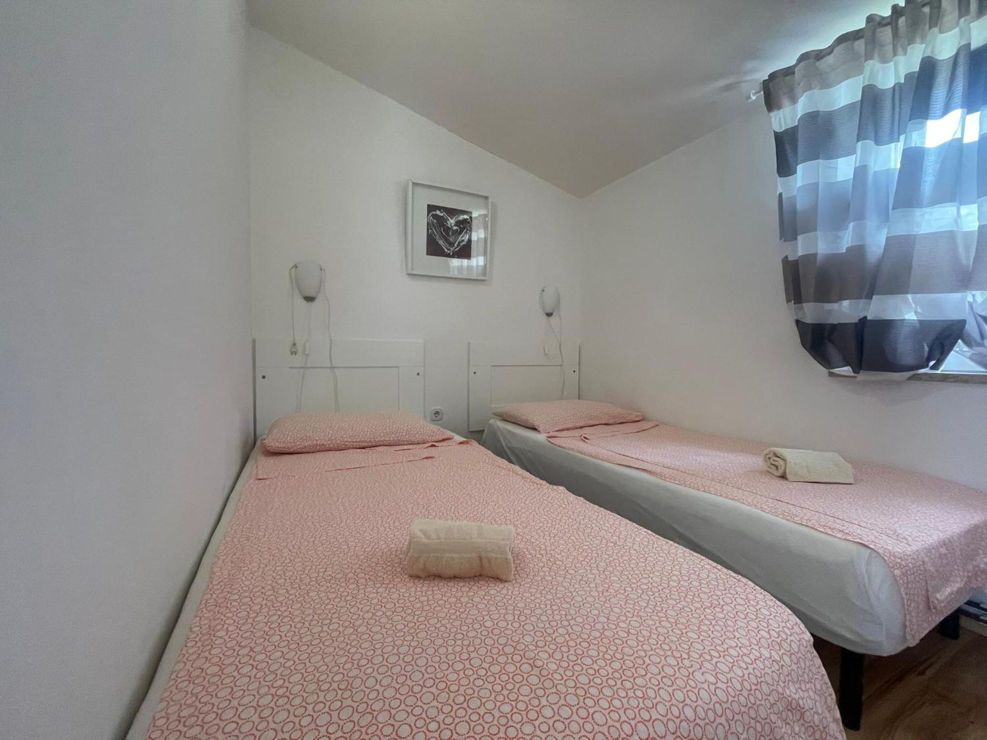 G&g Apartment Kukci